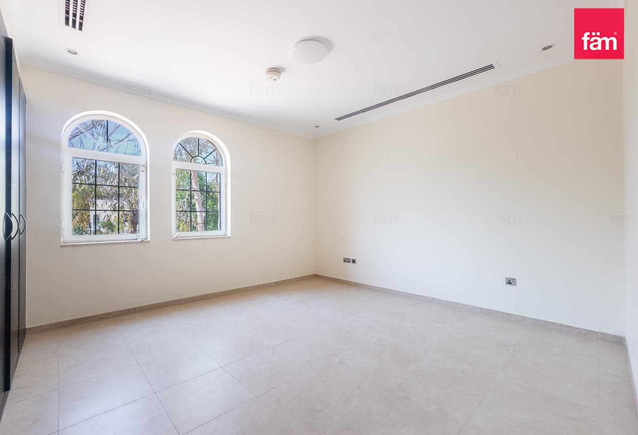 Garden Grass Will Be Done | Vacant | Community photo 15