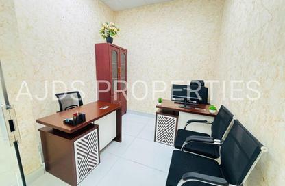 Office Space - Studio - 1 Bathroom for rent in Red Avenue - Al Garhoud - Dubai