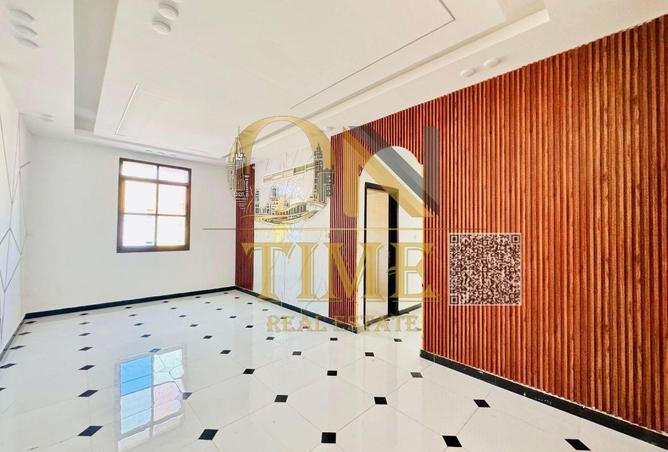 76989876 - Property Image 3