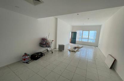 Apartment - 3 Bedrooms - 4 Bathrooms for rent in New Al Taawun Road - Al Taawun - Sharjah