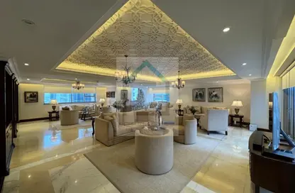 Penthouse - 4 Bedrooms - 6 Bathrooms for sale in Executive Towers - Business Bay - Dubai