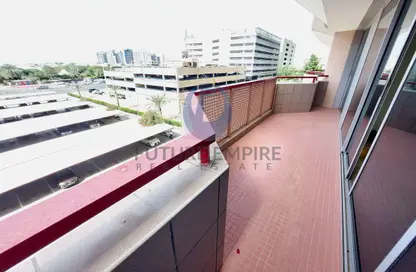 Apartment - 3 Bedrooms - 4 Bathrooms for rent in Skyline Residence - Sheikh Zayed Road - Dubai