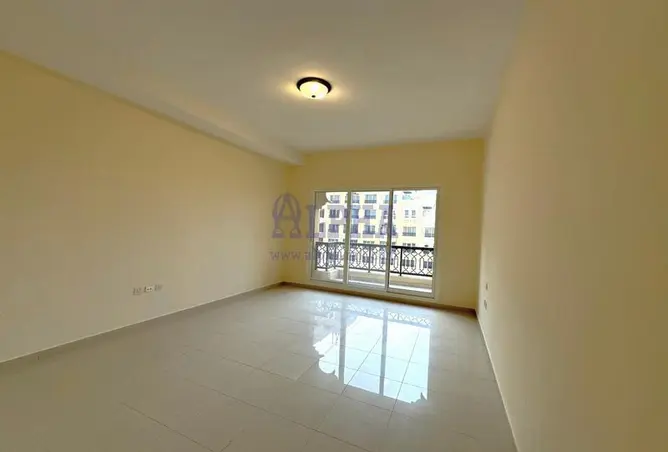 85740125 - Property Image 3