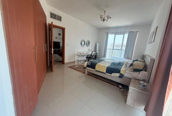 Fully Furnished | High Floor | Modern Kitchen