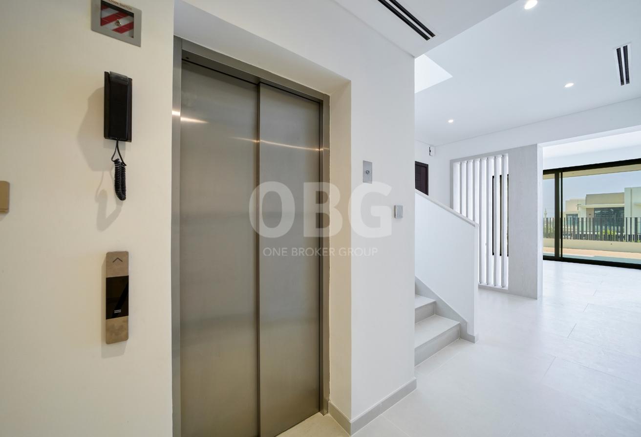 Corner | G+2 | Maids +Drivers | Private Pool photo 8