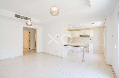 Villa - 2 Bedrooms - 3 Bathrooms for rent in Springs 8 - The Springs - Dubai