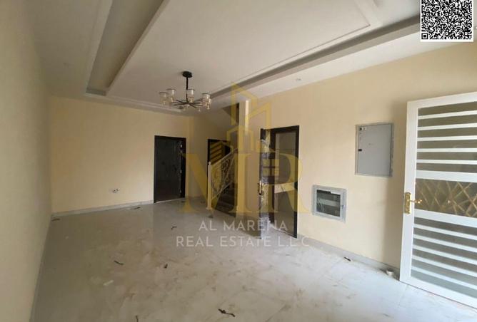 58573256 - Property Image 3