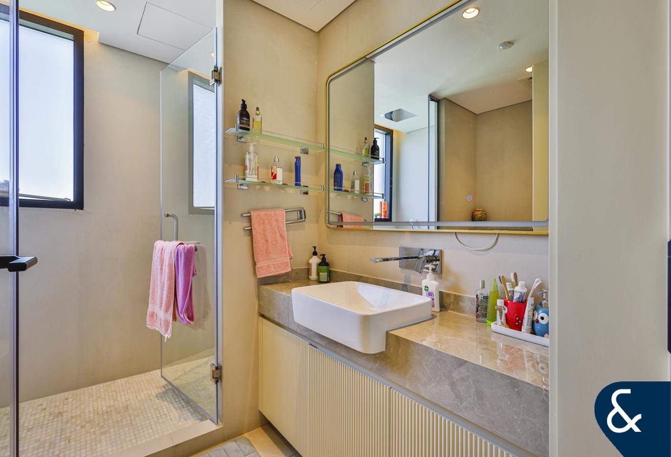4BR + Study + Family | Lake View | Clubhouse photo 9