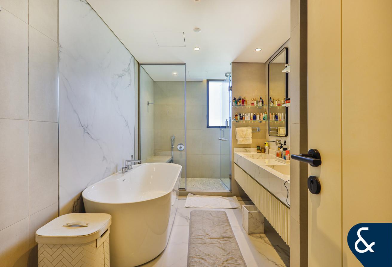 4BR + Study + Family | Lake View | Clubhouse photo 18