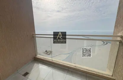 Apartment - 3 Bedrooms - 3 Bathrooms for rent in Corniche Tower - Ajman Corniche Road - Ajman