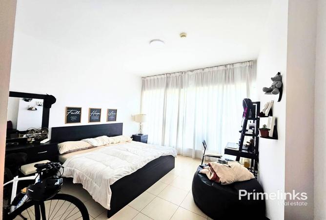 64402810 - Property Image 3