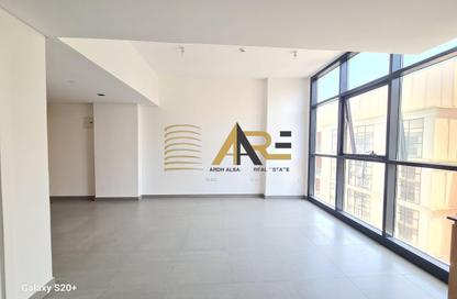Apartment - 1 Bedroom - 2 Bathrooms for rent in Al Mamsha - Muwaileh - Sharjah