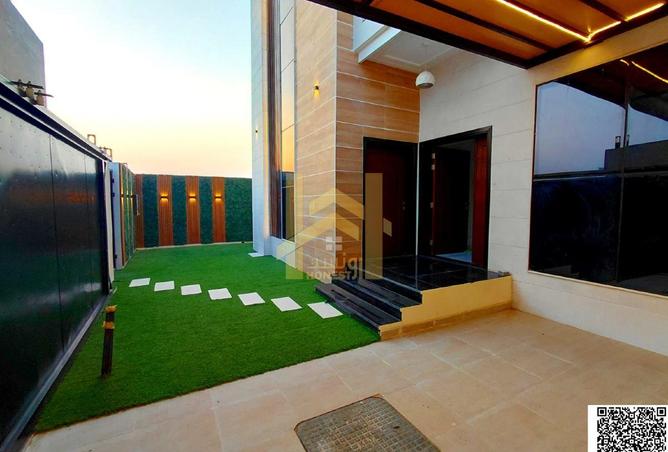 98241055 - Property Image 3