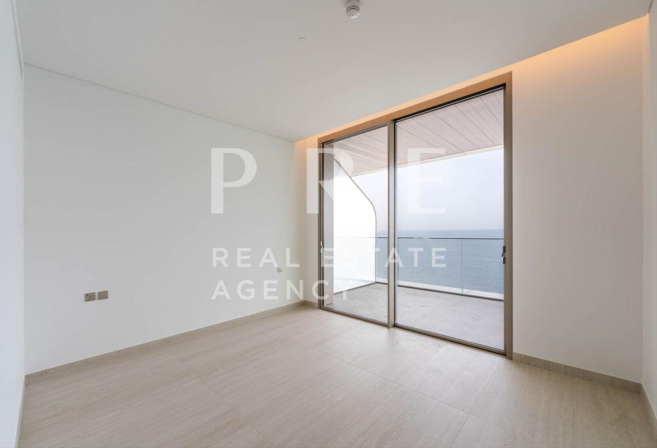 Coastal Luxury | 2-Bedroom | Palm Jumeirah photo 12