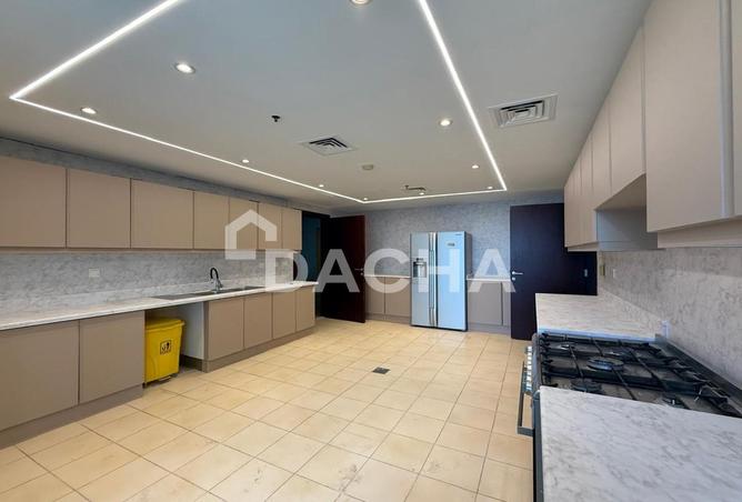 83211642 - Property Image 2