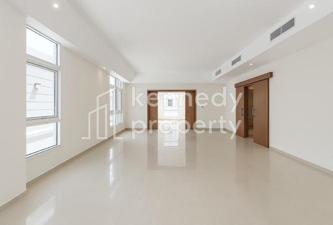 89642000 - صورة العقار 2