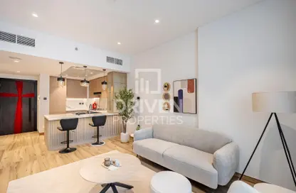 شقة - غرفة نوم - 2 حمامات للايجار في إليجانس من شيماء - منطقة 18 - قرية جميرا الدائرية - دبي