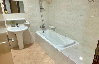 Apartment - 1 Bedroom - 2 Bathrooms for rent in New Al Taawun Road - Al Taawun - Sharjah Apartment - 1 Bedroom - 2 Bathrooms for rent in New Al Taawun Road - Al Taawun - Sharjah
