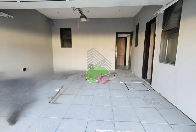 98708947 - Property Image 2