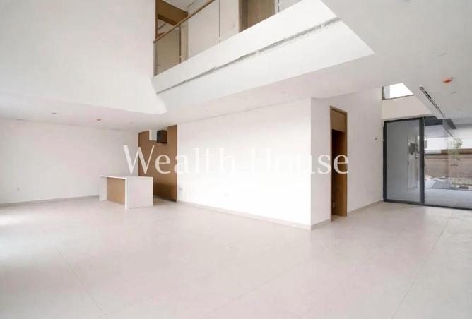 92723117 - Property Image 2