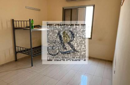Labor Camp - Studio - 7+ Bathrooms for rent in Ali Mousa Building - Al Sajaa Industrial - Al Sajaa - Sharjah