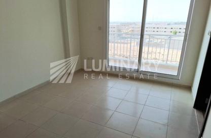 Apartment - 2 Bedrooms - 2 Bathrooms for rent in Mazaya 21 - Queue Point - Liwan - Dubai Land - Dubai