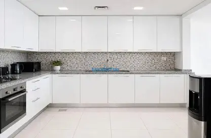 Apartment - 1 Bedroom - 2 Bathrooms for rent in Regent Court - District 14 - Jumeirah Village Circle - Dubai