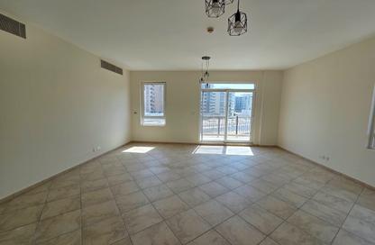 Apartment - 3 - 4 for sale in Abbey Crescent 2 - Abbey Crescent - Motor City - Dubai
