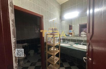 Villa - 5 Bedrooms - 7 Bathrooms for sale in Al Mowaihat 3 - Al Mowaihat - Ajman
