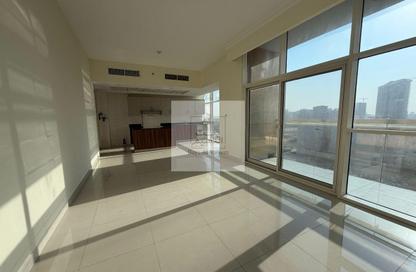 Apartment - 2 - 3 for rent in Reef Residence - District 13 - Jumeirah Village Circle - Dubai