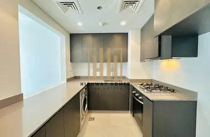 شقة - غرفة نوم - 2 حمامات للايجار في طراز 3 - الجادة - الشارقة