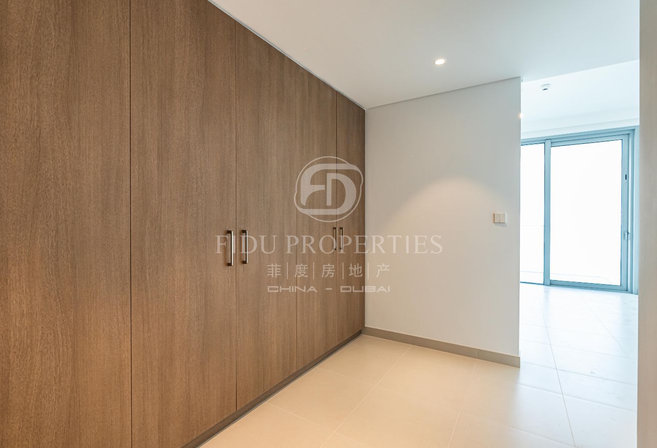 Corner Unit | Partial Sea View | High Floor