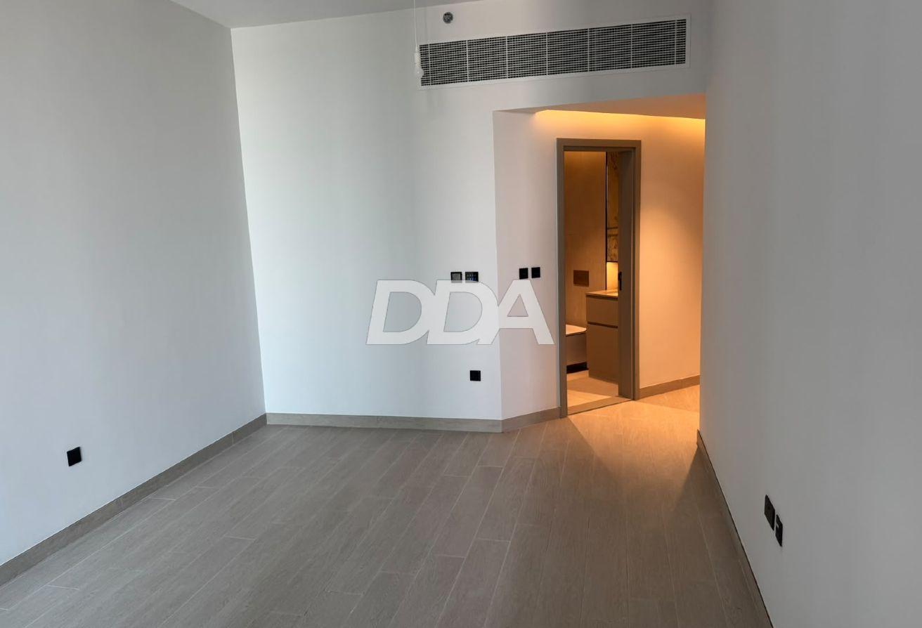 ELEGANT STUDIO | VACANT | FLEXIBLE PAYMENT photo 4