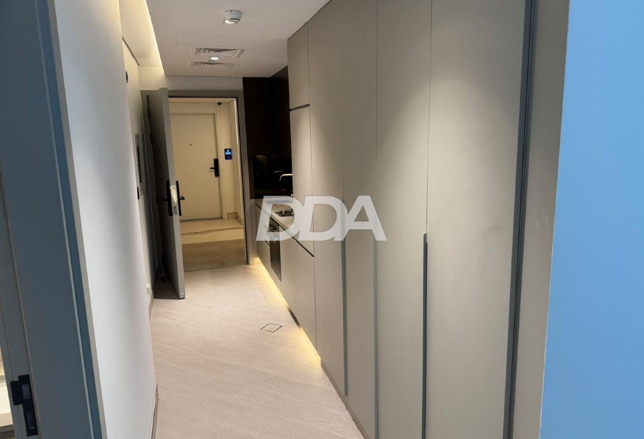 ELEGANT STUDIO | VACANT | FLEXIBLE PAYMENT photo 5