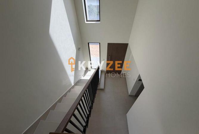 70282020 - Property Image 2