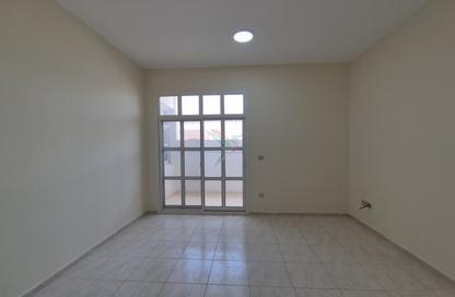 Apartment - 3 Bedrooms - 3 Bathrooms for rent in Al Dafeinah - Asharej - Al Ain