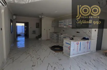 فيلا - 4 غرف نوم - 5 حمامات للايجار في ضاحية السلامة - أم القيوين