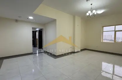 Apartment - 2 Bedrooms - 2 Bathrooms for rent in Dafan Al Nakheel - Ras Al Khaimah