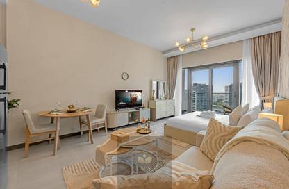 Apartment - Studio - 1 for rent in SOL Bay - Business Bay - Dubai