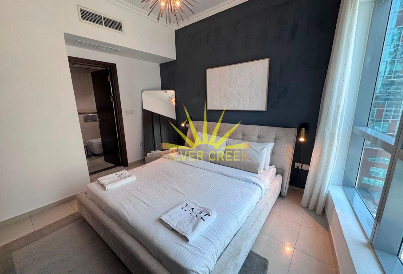 Furnished 1br | 1.5 bath | Mid floor | Pool View photo 8