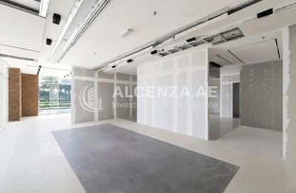 Shop - Studio - 1 for rent in Infinity Building - Sheikh Zayed Road - Dubai