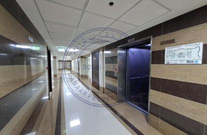 Full Floor - Studio - 1 Bathroom for rent in Bait Al Waleed - Al Souk Al Kabeer - Bur Dubai - Dubai