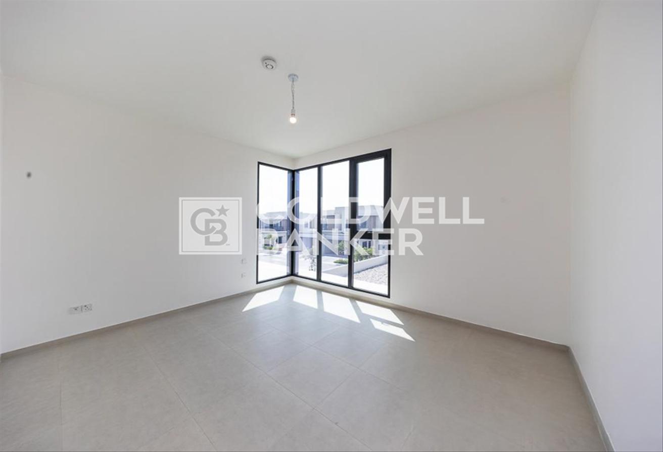 Corner Plot | Single Row | Close to Amenities photo 11