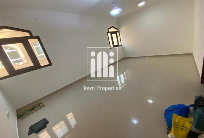 57768930 - Property Image 3