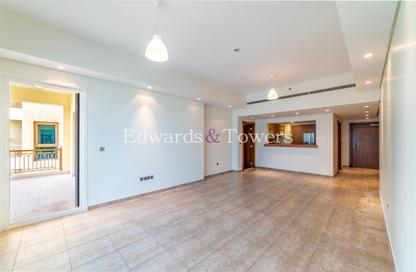 Apartment - 2 Bedrooms - 3 Bathrooms for rent in Marina Residences 6 - Marina Residences - Palm Jumeirah - Dubai Apartment - 2 Bedrooms - 3 Bathrooms for rent in Marina Residences 6 - Marina Residences - Palm Jumeirah - Dubai