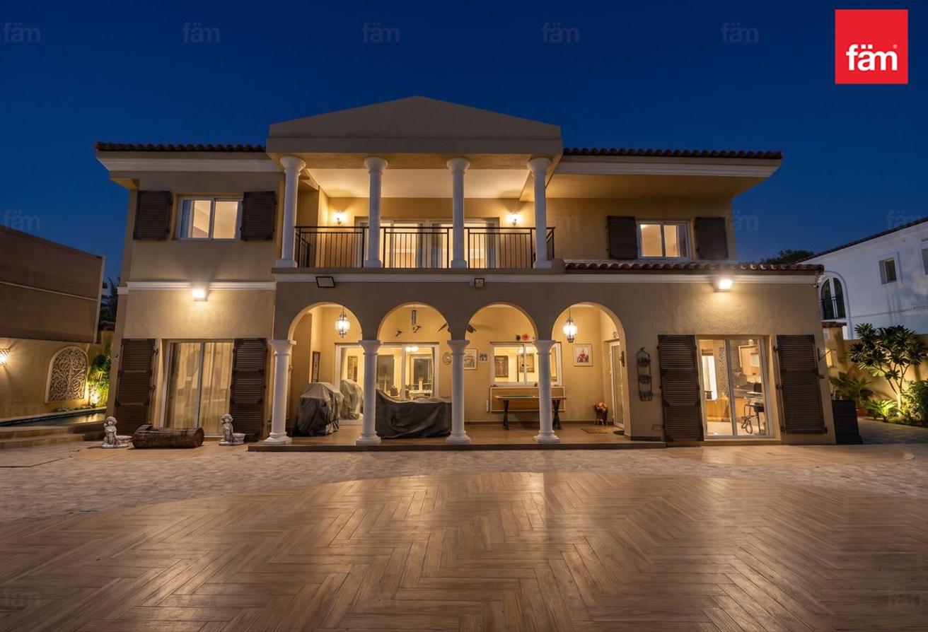 Luxury Villa | Perfect Location | Fully Upgraded photo 27