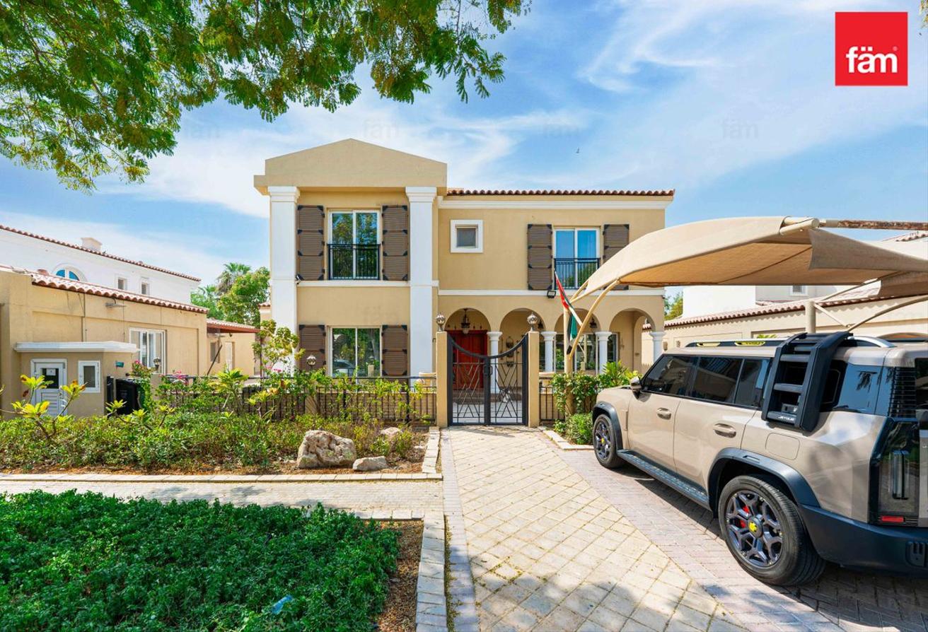 Luxury Villa | Perfect Location | Fully Upgraded photo 23