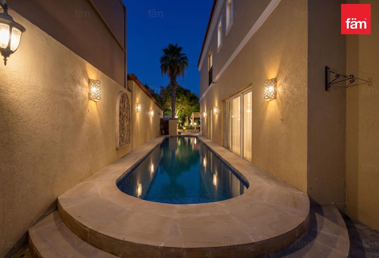 Luxury Villa | Perfect Location | Fully Upgraded photo 19