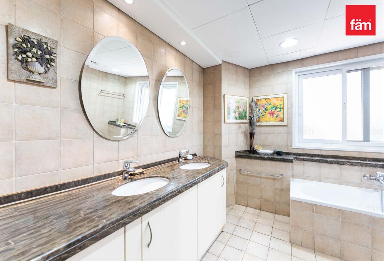 Luxury Villa | Perfect Location | Fully Upgraded photo 14