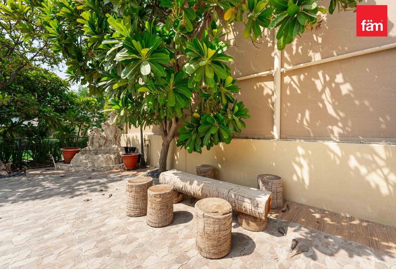 Luxury Villa | Perfect Location | Fully Upgraded photo 28